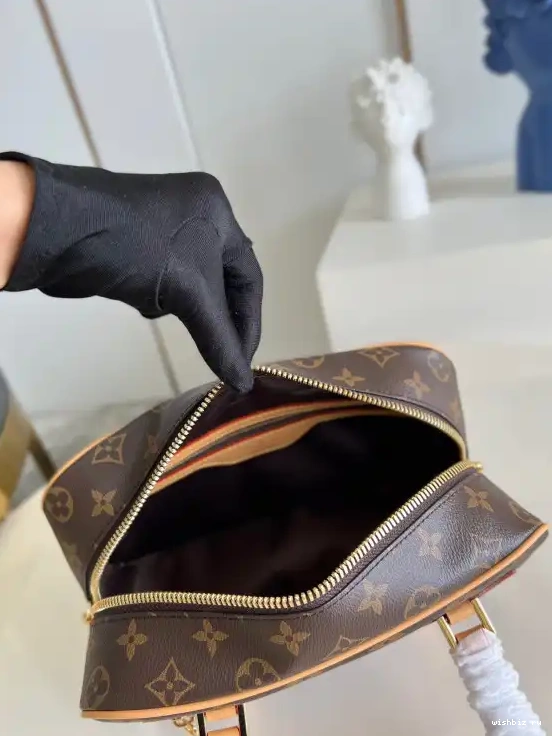 WIS LOUIS CITE VUITTON 0604